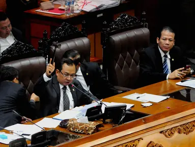 Hasil voting sidang Paripurna RUU Pilkada memutuskan Pilkada dipilih oleh DPRD, Jakarta, (26/9/14). (Liputan6.com/Andrian M Tunay)