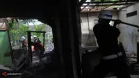 [VIDEO] Dibongkar, PKL di Stasiun Universitas Pancasila Pasrah