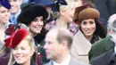Kate dan Meghan berbicara di telpon dan Kate pun mengundang Meghan. (The List)