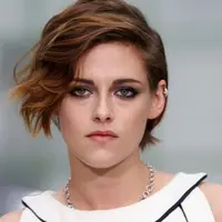 Fox incar Kristen Stewart untuk bintangi film Underwater. (Via: The Daily Beast)