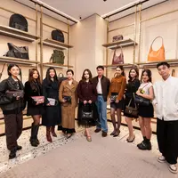 Coach menghadirkan pengalaman Holiday 2025 yang memadukan fashion, cerita, dan gaya hidup dalam suasana hangat dan personal sebagai ruang ekspresi diri menjelang akhir tahun. (Foto: Coach.doc)