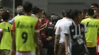 Wasit PS TNI Vs Persija Diistirahatkan Sementara Waktu