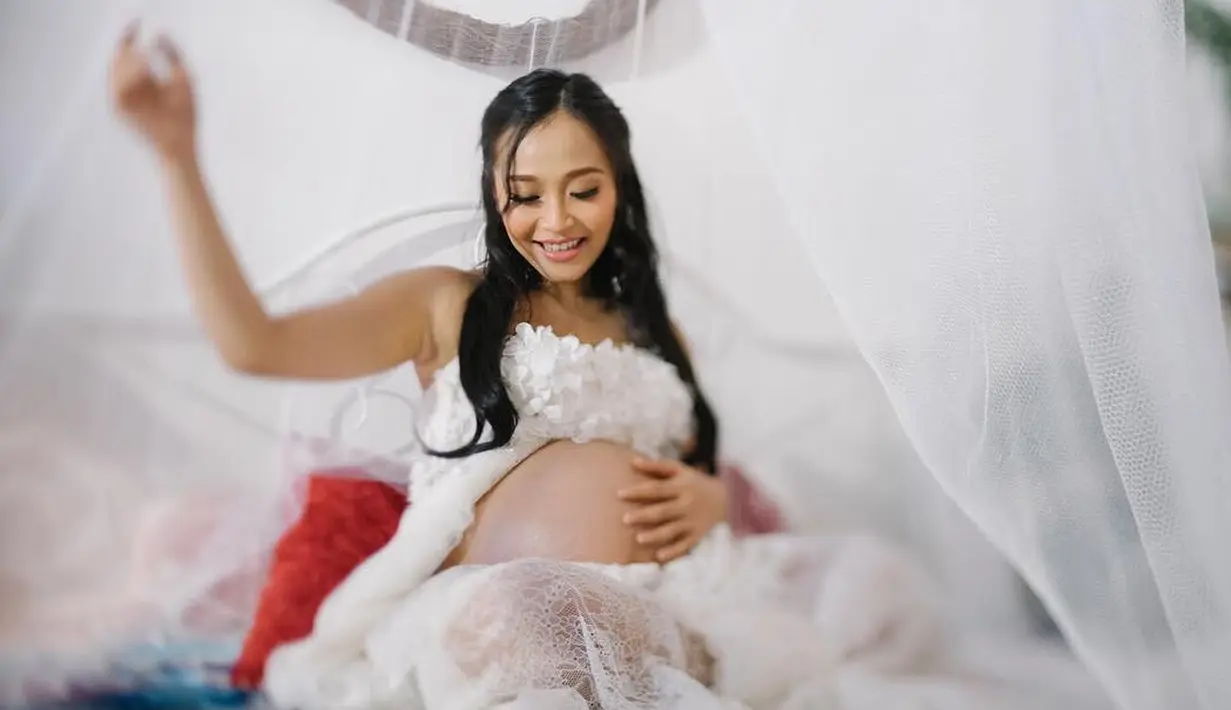 iapa sih yang tak iri melihat keromantisan Rinni Wulandari dan Jevin Julian. (Foto: instagram.com/ocular.andco)