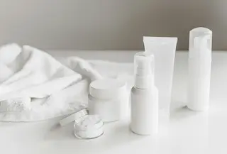 Selama bulan Ramadan, perubahan pola makan dan waktu istirahat sering kali memengaruhi kondisi tubuh, termasuk kulit (Sumber: Pexels.com)