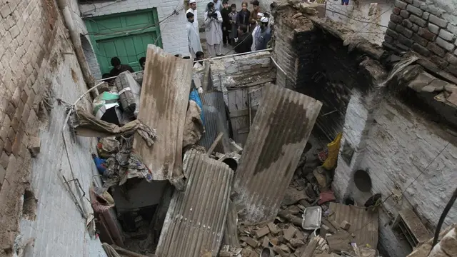 26 Oktober 2015: 399 Orang Tewas dalam Gempa Dahsyat di Pegunungan Hindu Kush Afghanistan