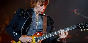 Dua dasawarsa silam, tepatnya tanggal 6 Mei 1995, Bon Jovi menggelar konser di ex-circuit Taman Impian Jaya Ancol. Setelah dua puluh tahun, Bon Jovi akan menginjakan kakinya lagi di Jakarta.