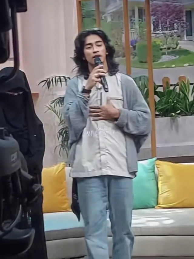 Abidzar Al Ghifari dan Umi Pipik