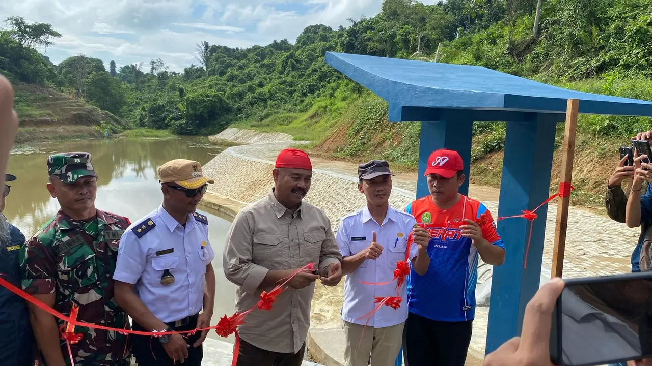 Bupati Kukar Panen Raya Bersama Petani Maluhu, Dorong Terus Budidaya Berkelanjutan