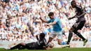 Dengan kemenangan ini Manchester City kembali ke puncak klasemen Liga Inggris dengan koleksi 12 poin setelah sempat digeser oleh West Ham United yang mengoleksi 10 angka. (AP Photo/Dave Thompson)