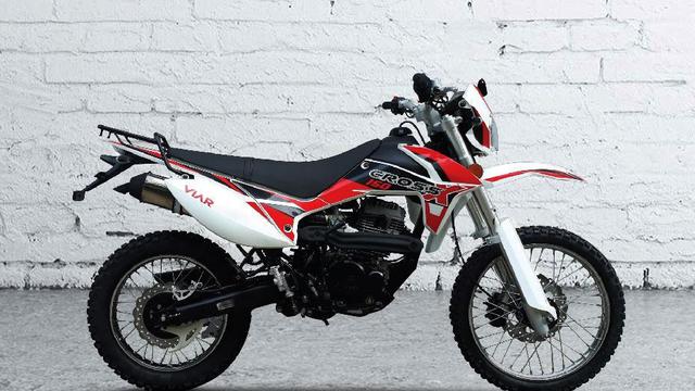 Motor trail Viar Cross X 150