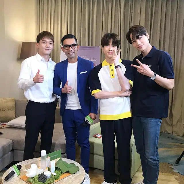 Indra Herlambang dan Artis Kpop