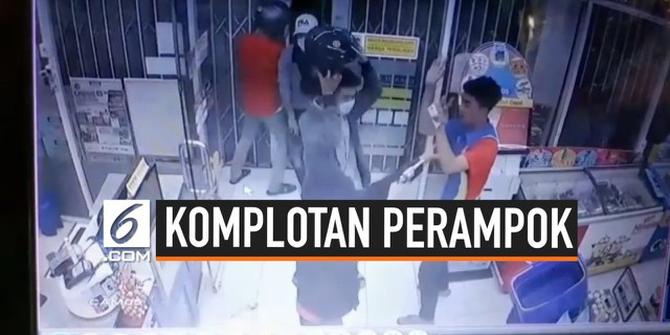 VIDEO: Polisi Tangkap Komplotan Perampok Mini Market Bogor
