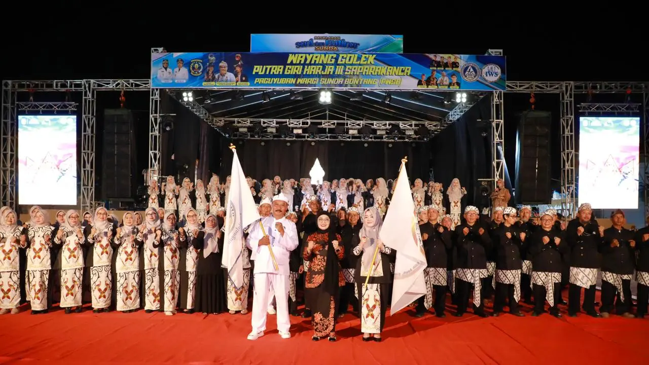 Pagelaran Seni Budaya Sunda Semarakkan Bontang, Wali Kota Neni Ajak Warga Rawat Persatuan