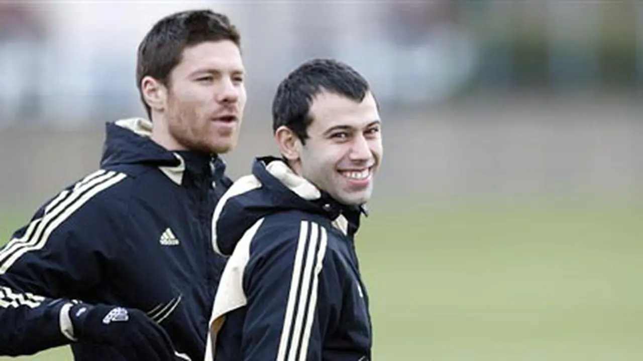 Xabi Alonso dan Javier Mascherano