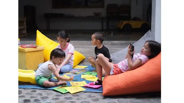 7 Potret Kompak Anak Hanung Bramantyo dan Zaskia Mecca, Terlibat Film Pendek