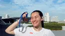 Aaliyah Massaid memamerkan medali di mana ia berhasil menempuh jarak lari 10KM. "Alhamdulillah finish first ever 10K race," tulis Aaliyah. [Foto: Instagram/aaliyah.massaid]