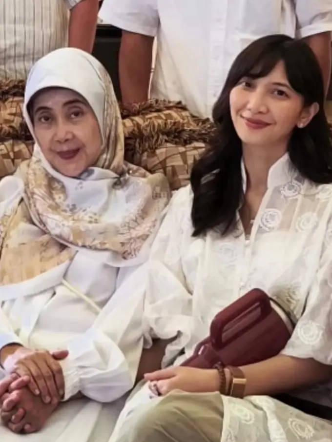 Sheila Dara saat Rayakan Iduladha 2026 bersama keluarga Vidi Aldiano. [@v8harrykiss]