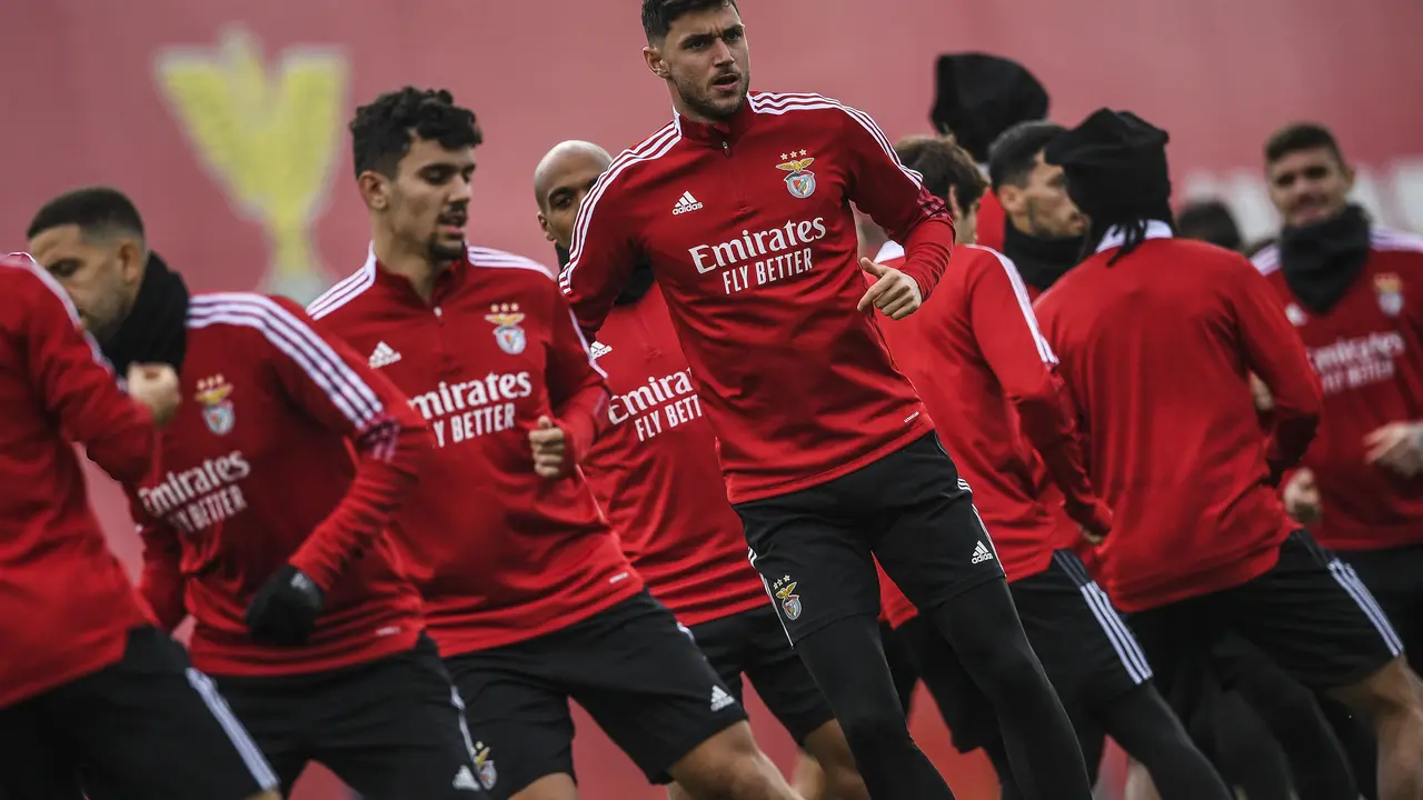 Benfica Bersiap Hadapi Ajax Amsterdam