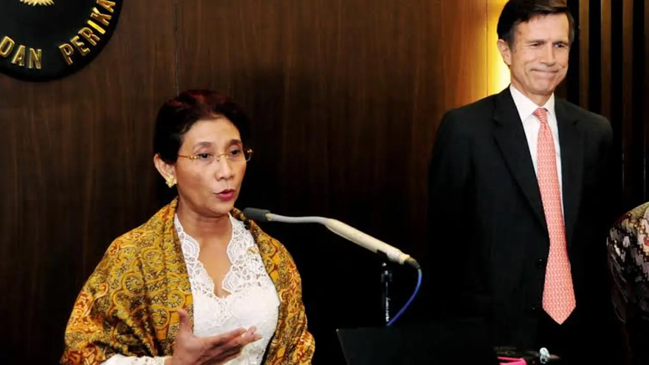 6 Aksi Unik Susi Pudjiastuti Selama Jadi Menteri