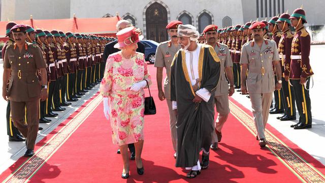 6 Hadiah yang Diterima Ratu Elizabeth II dari Para Pemimpin Arab, Ada ...