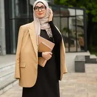 Ilustrasi Gamis dan Outer Oversize (credit: marymarkevich/freepik)