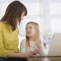 Memberikan pendidikan seks pada anak bisa membuatnya terhindar dari pedofilia. Ini tahapan yang bisa diajarkan sesuai dengan usia. (Sumber Foto: lawteched.com)