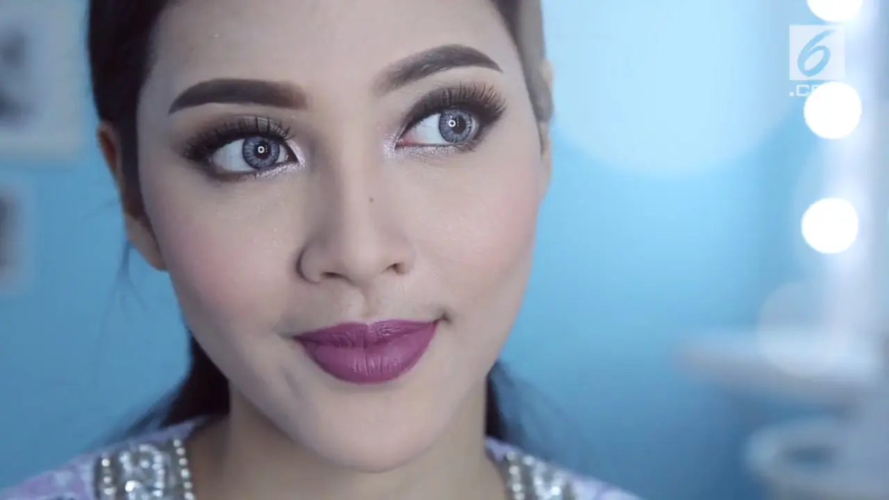 Tampil Elegan dengan Makeup Glamor di Hari Lebaran