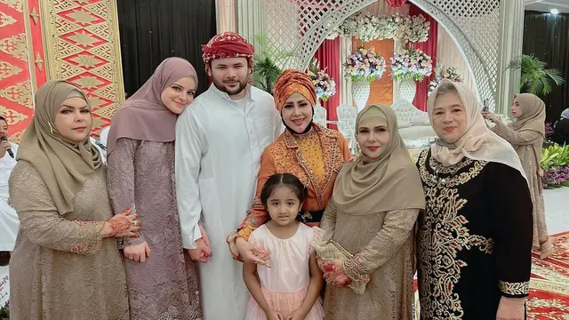 Ridho Rhoma (Foto: Instagram/@elvy_sukaesih)