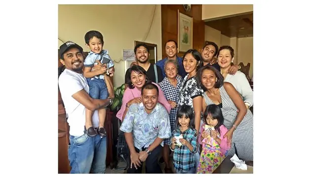 Ungkap Pesan Rindu, Ini 7 Kenangan Adik Perempuan dengan Glenn Fredly