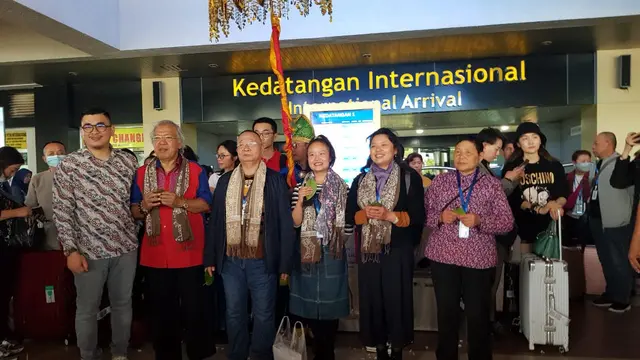 Wisatawan asal China tiba di BIM (Foto: Liputan6.com/ Novia Harlina)
