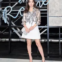 Padu padan busana Song Hye Kyo. (Sumber foto: kyo1122/instagram)