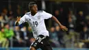 Youssoufa Moukoko. Striker Jerman kelahiran Kamerun berusia 17 tahun ini kini tengah menjalani musim ketiga bersama Borussia Dortmund sejak dipromosikan dari tim U-19 pada awal musim 2020/2021. Musim 2022/2023 ini ia telah tampil dalam 21 laga di semua ajang dengan torehan 6 gol dan 6 assist. Bersama Timnas Jerman ia belum melakukan debut bersama timnas senior dan terakhir menjadi bagian Timnas Jerman U-21 dengan torehan 6 gol dari 5 laga. (AFP/Wildbild)
