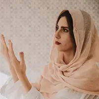 Ilustrasi Membaca Niat Puasa Senin Kamis Credit: shutterstock.com