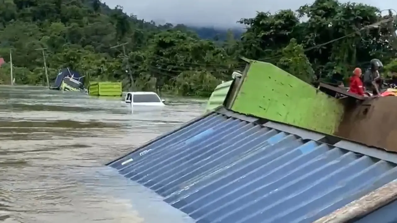 Banjir Konawe Utara, ribuan orang mengungsi.