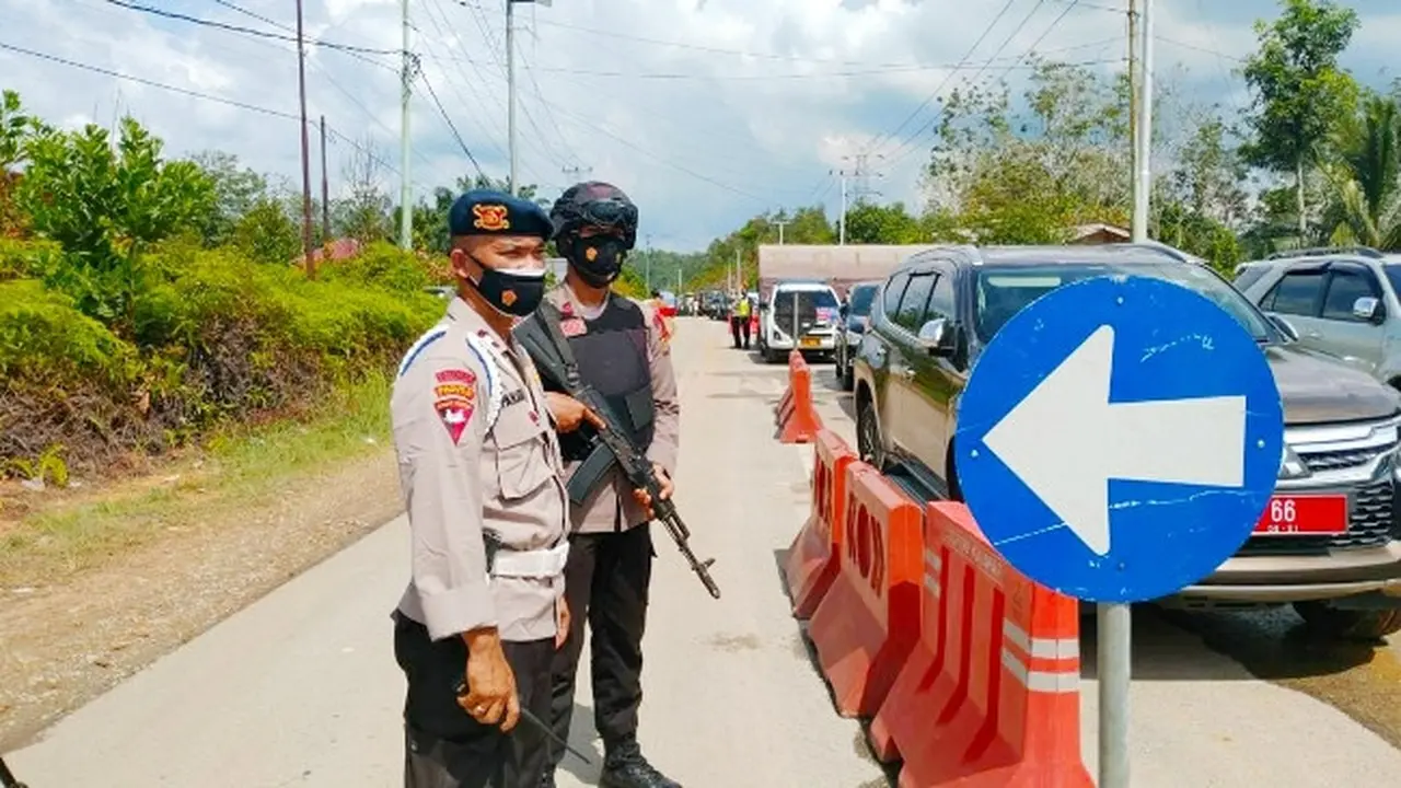 Penyekatan di perbatasan Riau dengan Sumatra Barat beberapa waktu lalu.