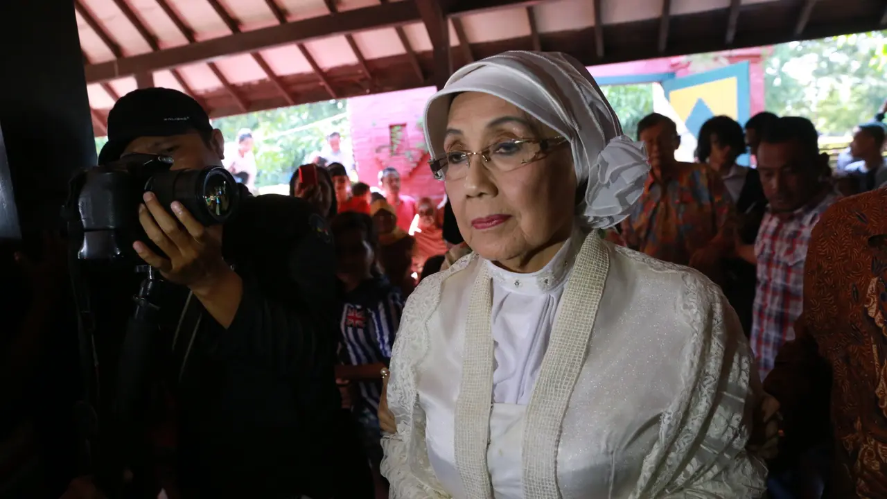 Aktris Senior Nani Wijaya Meninggal Dunia pada Kamis subuh hari ini, 16 Maret 2023 dan Diketahui Sempat Dilarikan ke Rumah Sakit Akibat Sesak Napas