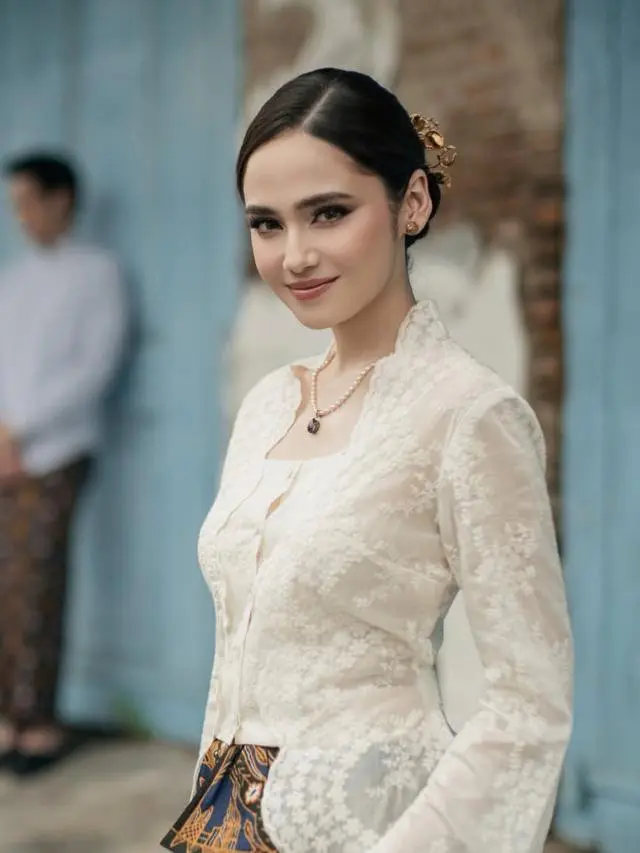 Cerita Syifa Hadju Jaga Kulit Glowing dan Kenyal Jelang Hari Bahagia dengan El Rumi, Bukan Sekadar Skincare