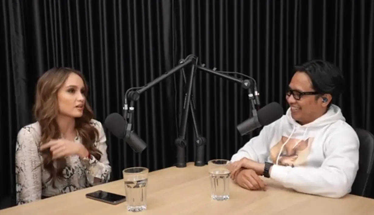 Cinta Laura (Youtube/Gofar Hilman)