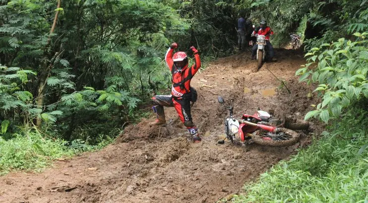 Menguji Honda CRF 150L di habitat aslinya. (AHM)