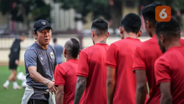 Latihan Timnas Indonesia Senior dan Timnas Indonesia U-20