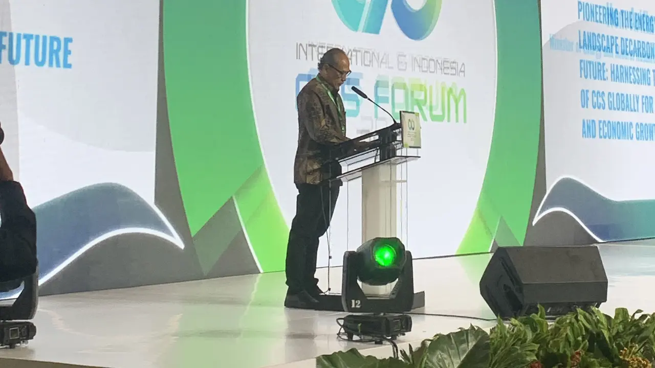 Direktur Jenderal Minyak dan Gas (Migas) Kementerian ESDM Tutuka Ariadji dalam IICCS Forum 2023 pada Senin (11/9/2023). (Tasha/Liputan6.com)