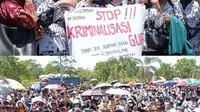 Ribuan ASN Se-Sultra Hadir di PN Dukung Supriyani Guru Honorer di Konawe Selatan