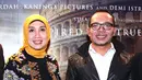 Hanif Dakhiri Menakertrans dan Istri saat menghadiri premier film Cinta Selamanya. (Galih W. Satria/bintang.com)