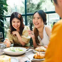 ilustrasi teman perempuan/theshots.co/Shutterstock