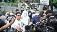 Pilkada Surabaya, Machfud Arifin Bersama Istri Nyoblos di TPS 25 WR Soepratman