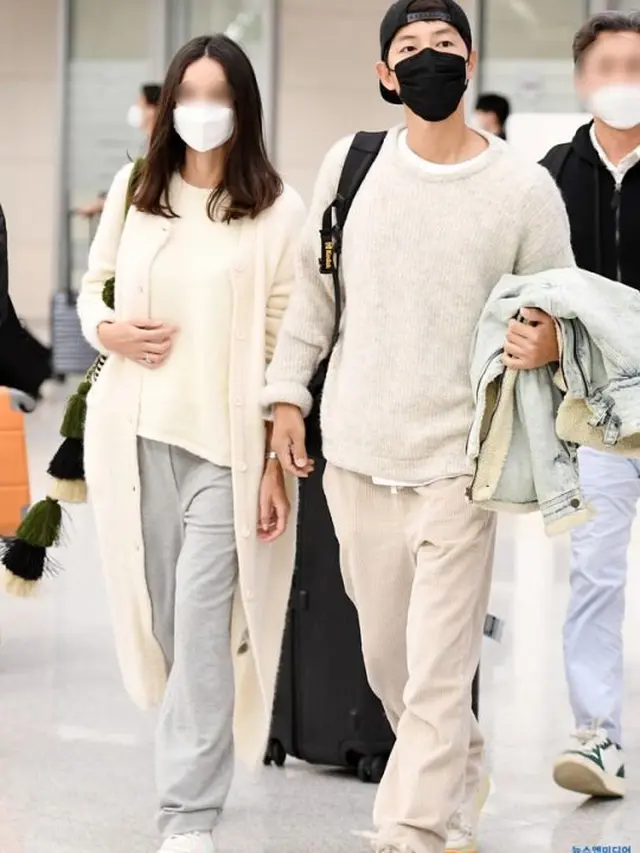 6 Potret Song Joong Ki dengan Pacar Baru Asal Inggris, Pernah Dibawa ke Bali