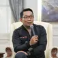 Pemain film Dilan 1991 berkunjung kerumah Dinas Ridwan Kamil (Adrian Putra/Fimela.com)