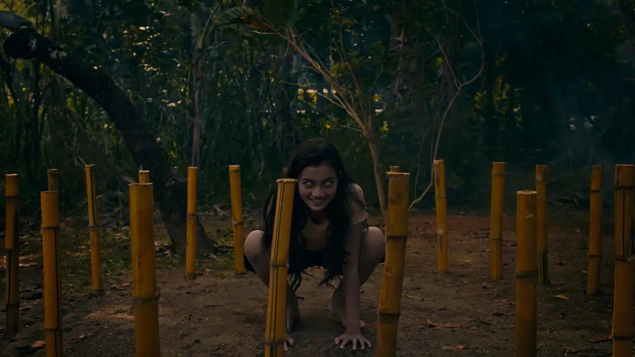 Adegan Film Horor Pulung Gantung Pati Ngenda.