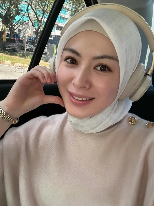 Mix and Match Hijab Segiempat ala Ayana Moon (Instagram/@xolovelyayana)