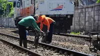 Jokowi Tinjau Proyek Kereta Api Trans Sulawesi